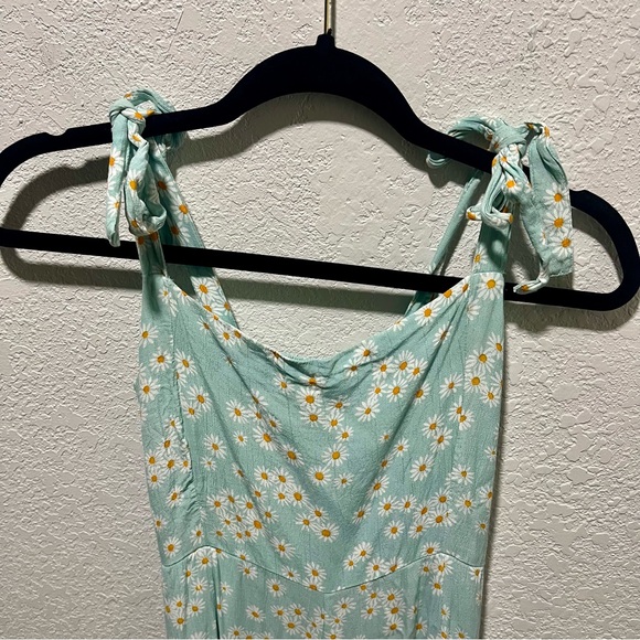 Faithfull the Brand Frankie Seafoam Blue Zhoe Floral Print Jumpsuit - Picture 3 of 16